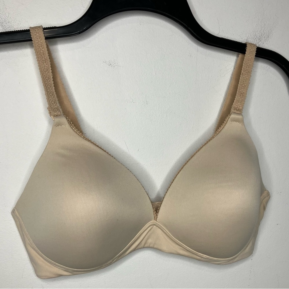 Warner’s tan‎ wireless bra size 38B